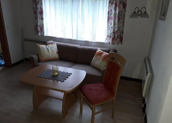 Bluehende Oase بيت للعطل زبنيتس